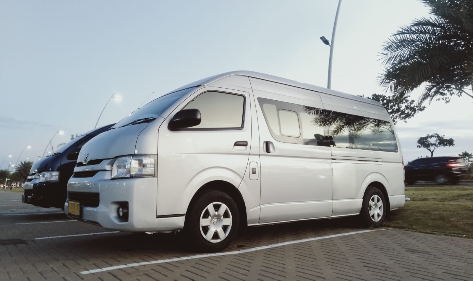car-item