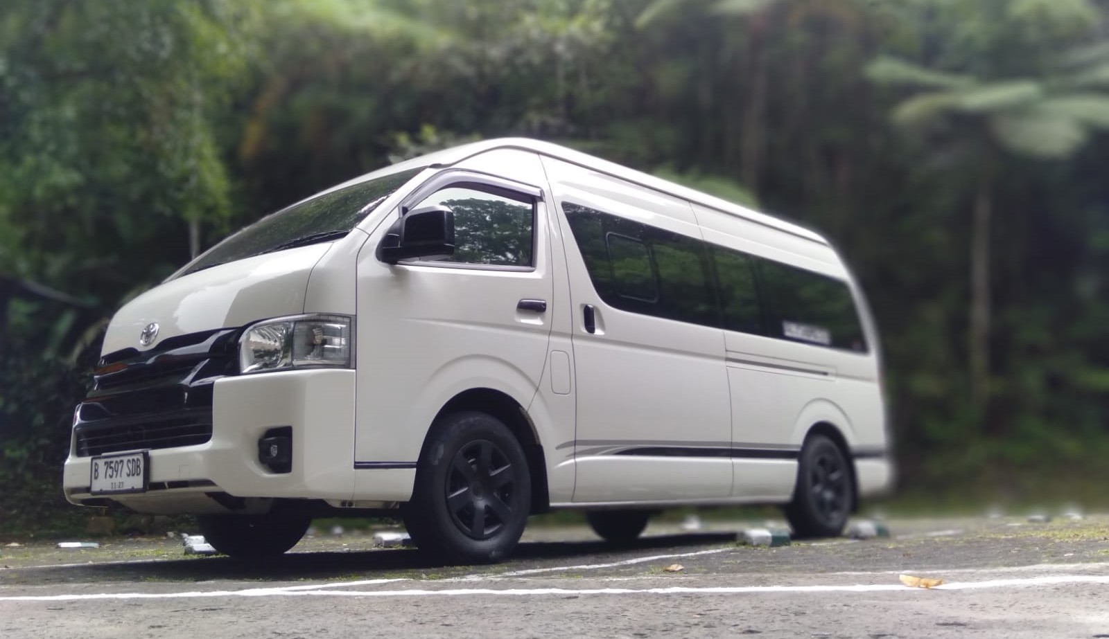 car-item
